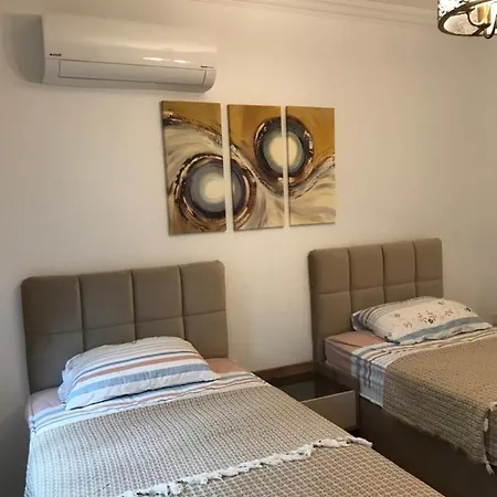 Castello فيلة مرمريس