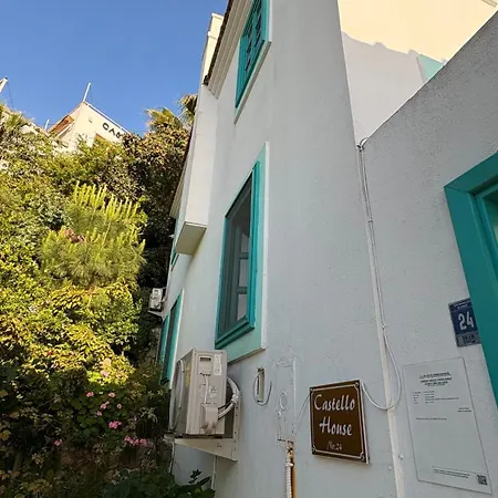 فيلة Castello *