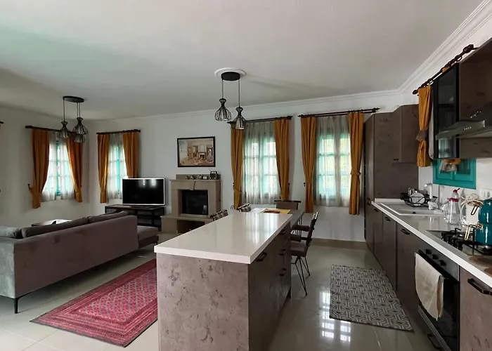 Castello Villa *